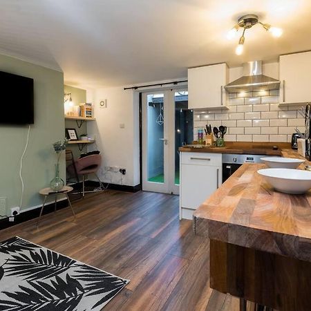 Modern 1-Bed Central Apartment With Outside Space Brighton Exterior foto