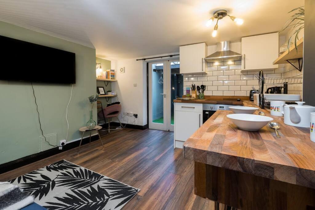 Modern 1-Bed Central Apartment With Outside Space Brighton Exterior foto